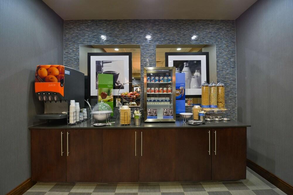 Hampton Inn & Suites Columbia/Southeast-Fort Jackson Екстер'єр фото
