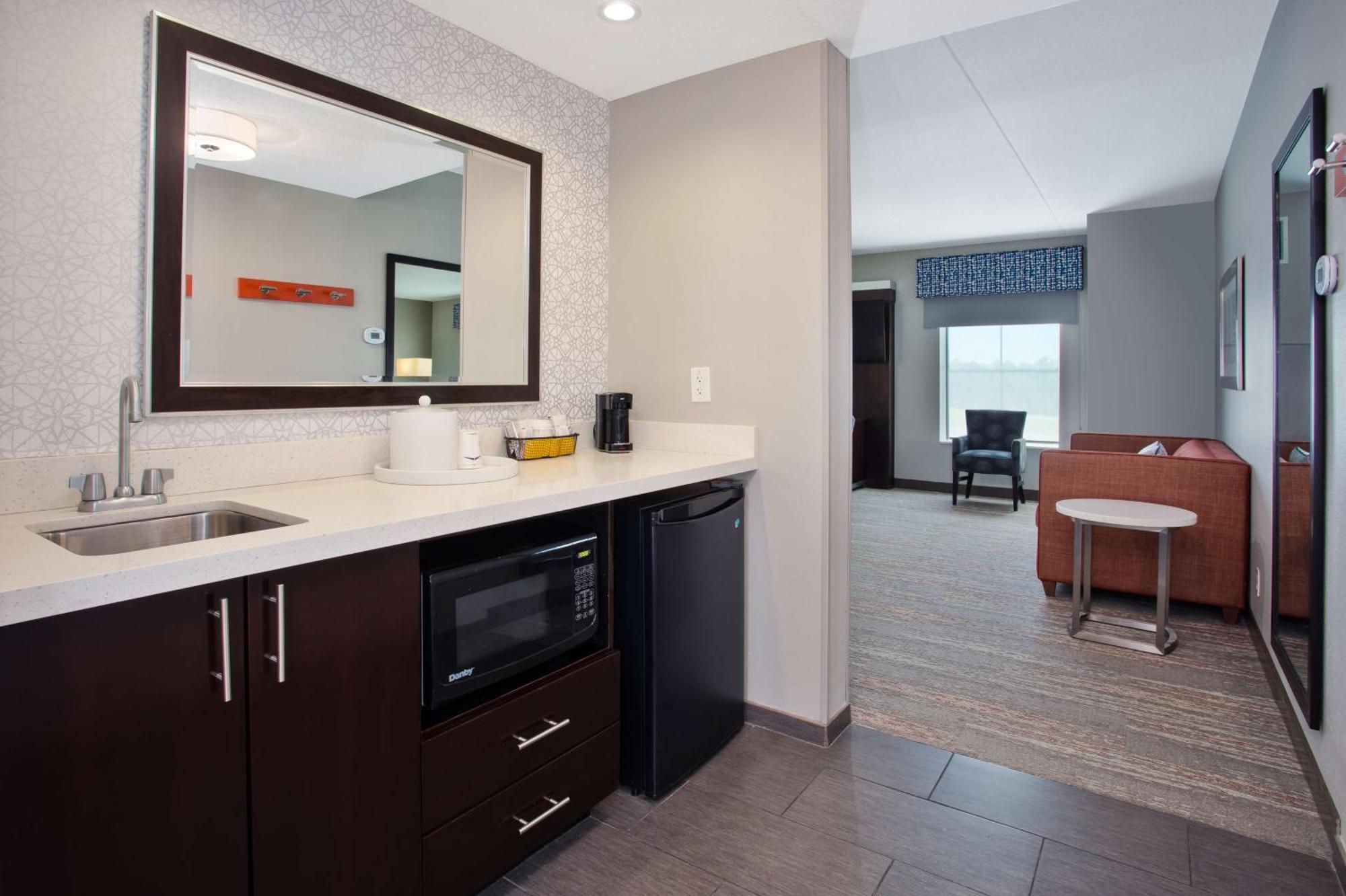 Hampton Inn & Suites Columbia/Southeast-Fort Jackson Екстер'єр фото